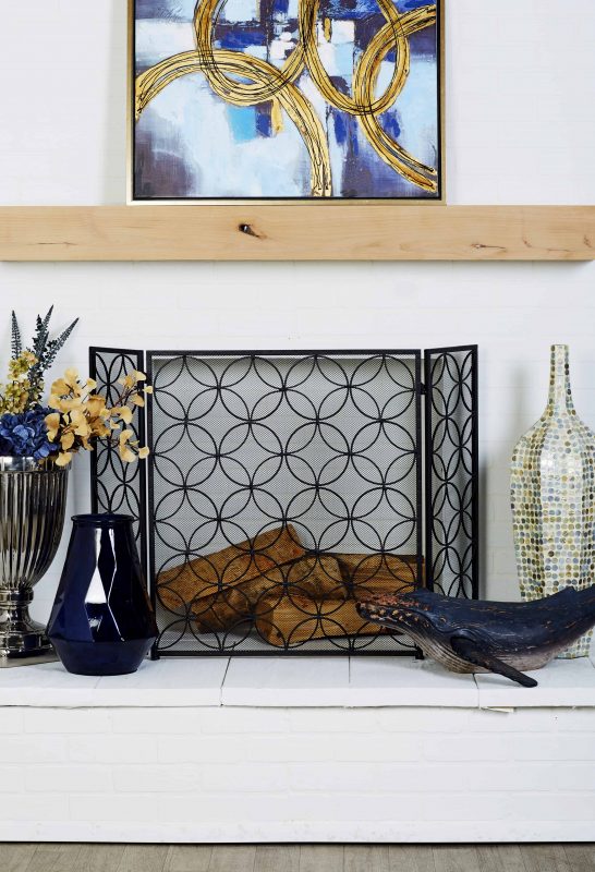 Decmode - Black Metal Decorative Fireplace Screen with Contemporary Pattern